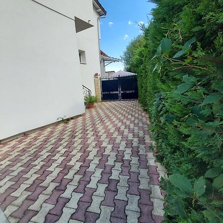 Appartement Meuble Avec Deux Chambres Мулин Екстериор снимка