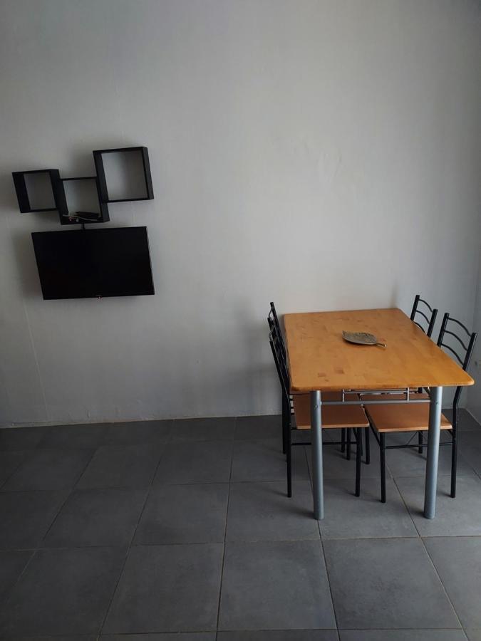 Appartement Meuble Avec Deux Chambres Мулин Екстериор снимка